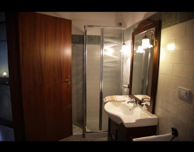 Agriturismo Da Patrizia Simaxis Bagian luar foto