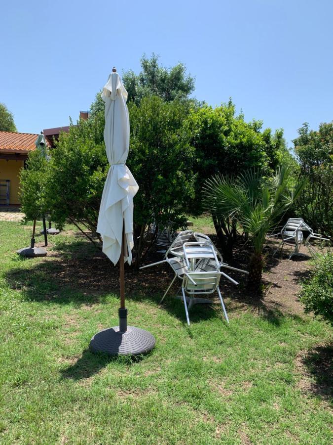Agriturismo Da Patrizia Simaxis Bagian luar foto